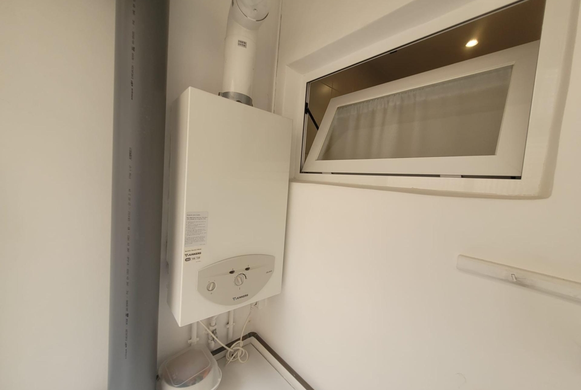 Piso en Venta con 4 habitaciones, 1 baño + aseo, trastero en Av. Virgen del Puerto junto a Madrid Rio