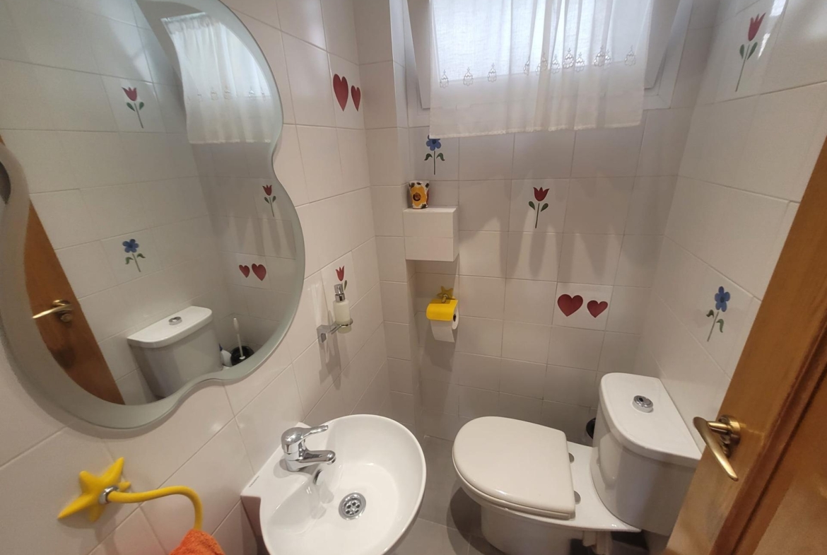 Piso en Venta con 4 habitaciones, 1 baño + aseo, trastero en Av. Virgen del Puerto junto a Madrid Rio