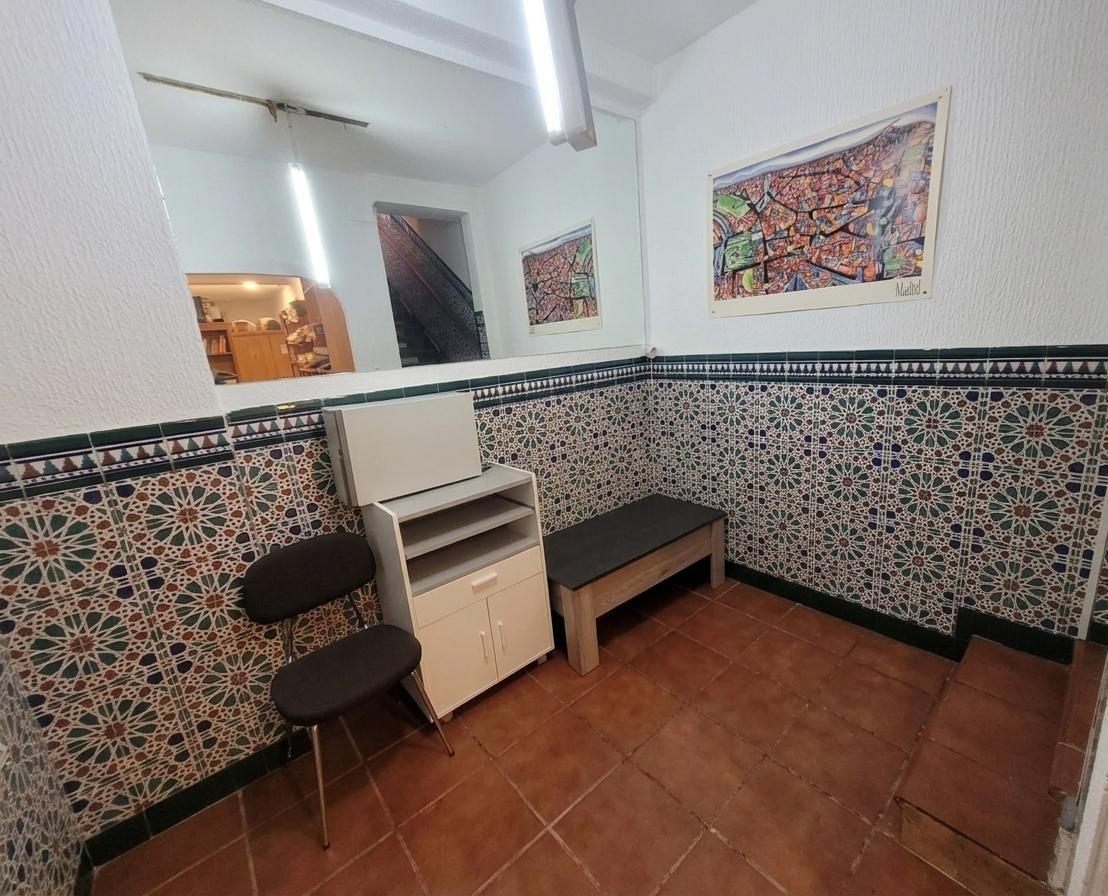Venta Local en Aluche de 2 plantas de 134 m²