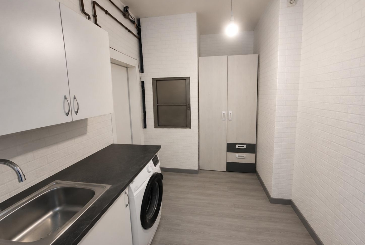 Venta Local en Aluche de 2 plantas de 134 m²