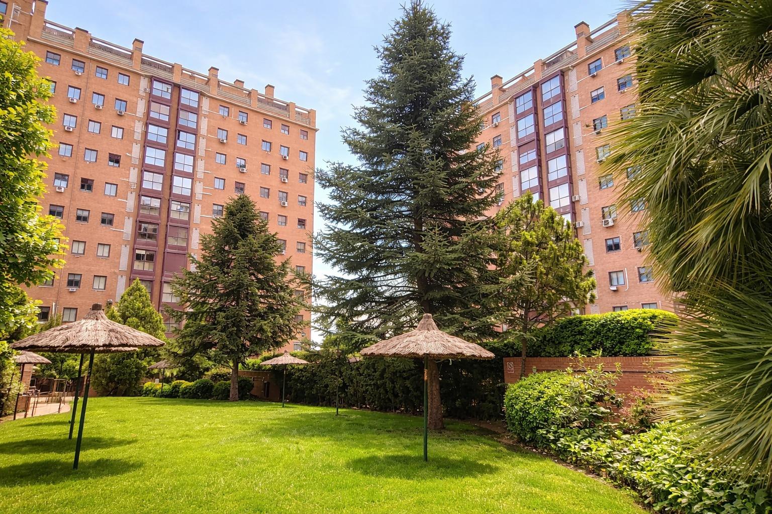 Venta Piso 4 hab., 2 baños y Garaje en Av. Poblados