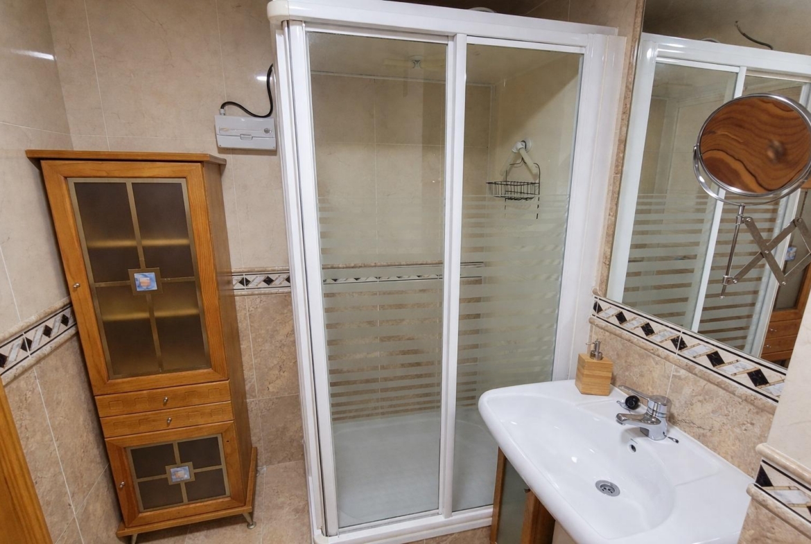 Venta Piso 4 hab., 2 baños y Garaje en Av. Poblados