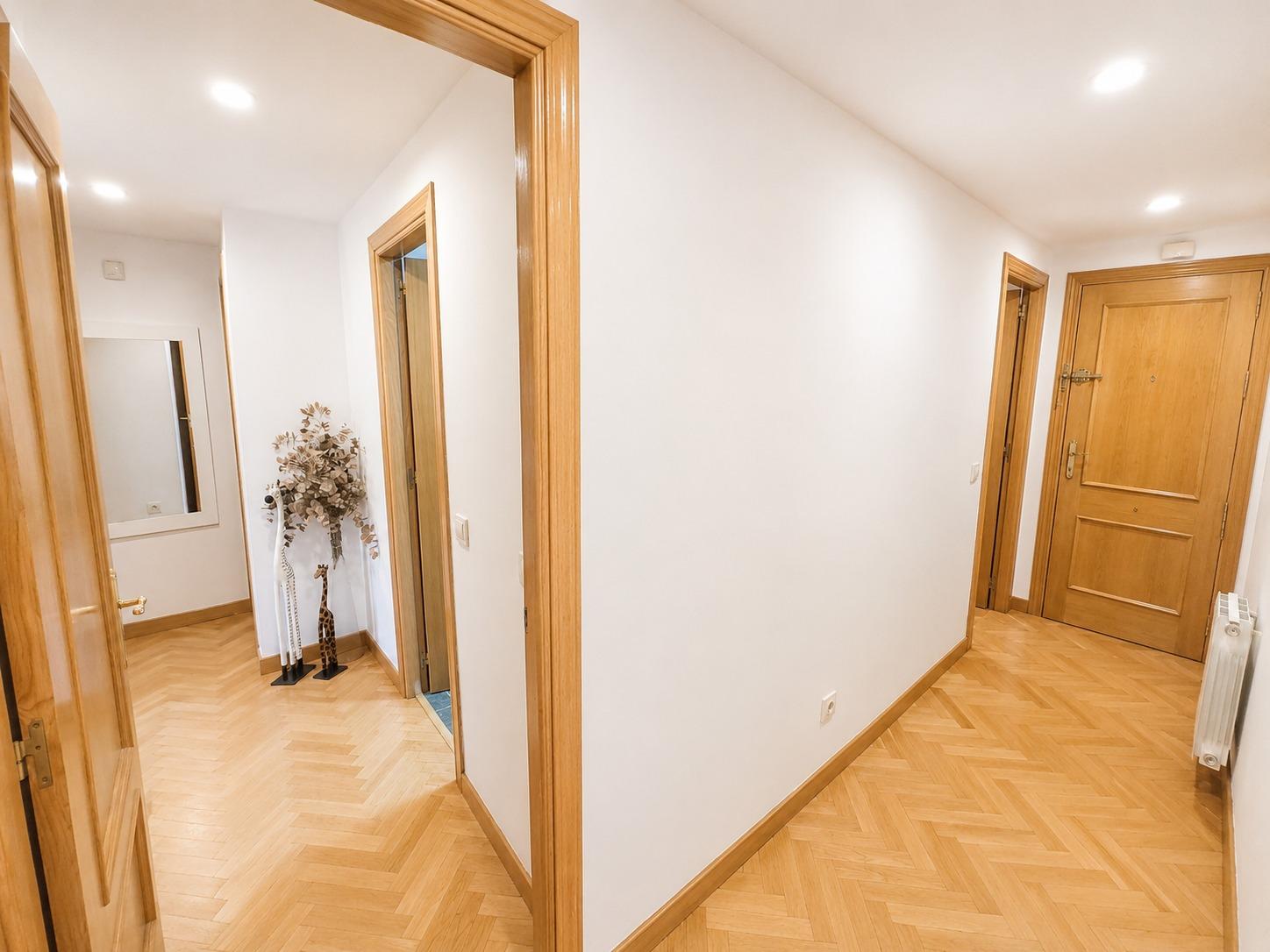 Venta Piso 4 hab., 2 baños y Garaje en Av. Poblados