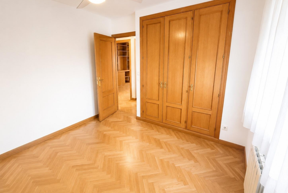 Venta Piso 4 hab., 2 baños y Garaje en Av. Poblados