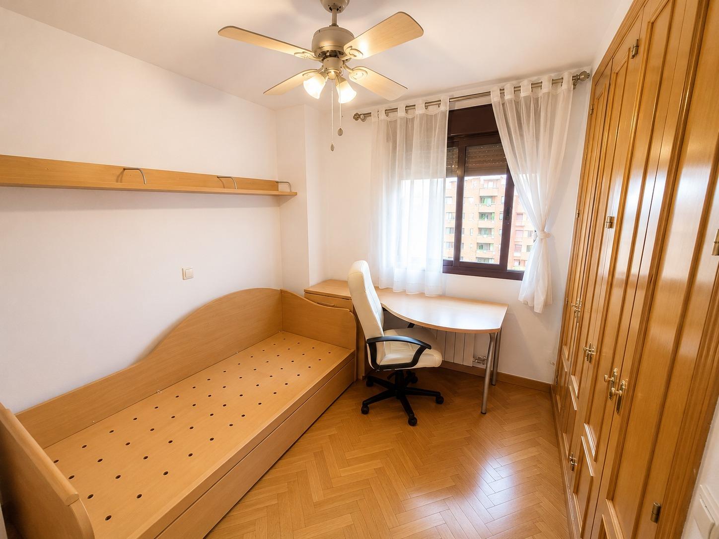 Venta Piso 4 hab., 2 baños y Garaje en Av. Poblados