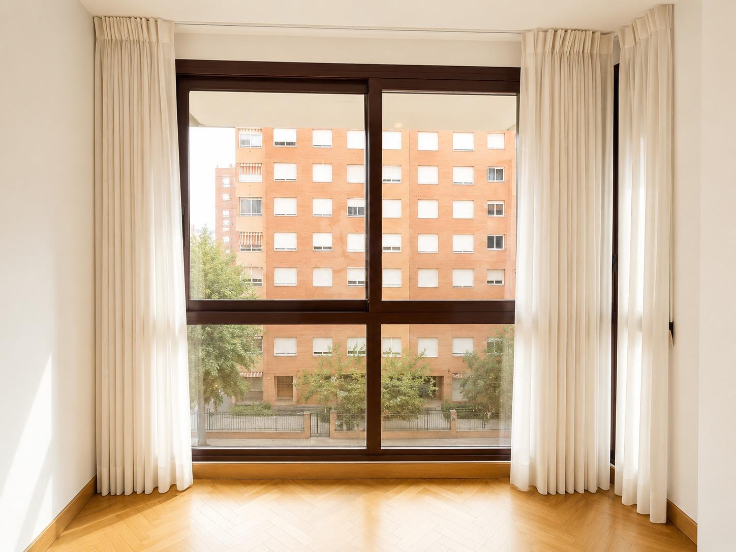Venta Piso 4 hab., 2 baños y Garaje en Av. Poblados