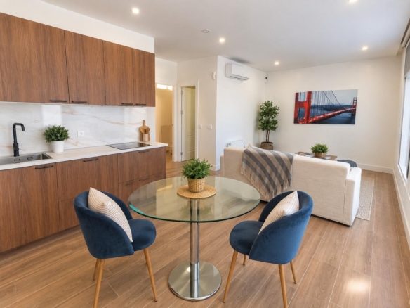 Piso en venta  en Madrid zona Vallecas reformado nuevo 2 habitaciones  baño y salon comedor