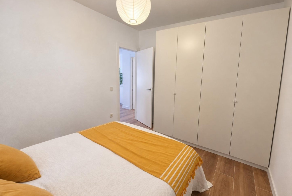 Piso en venta  en Madrid zona Vallecas reformado nuevo 2 habitaciones  baño y salon comedor