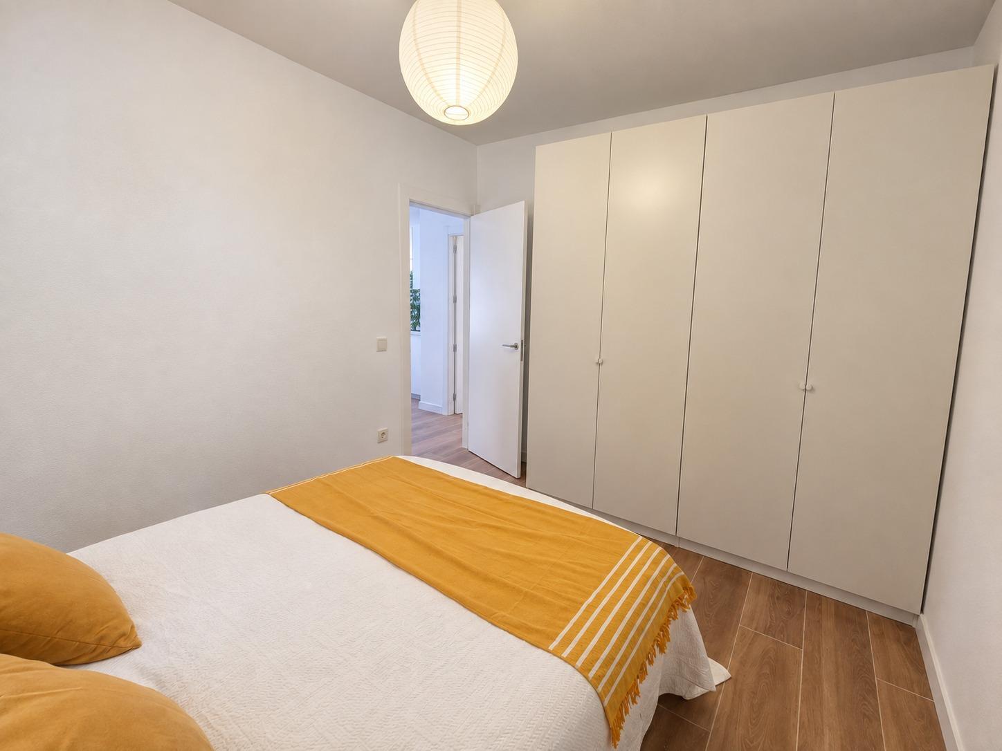Piso en venta  en Madrid zona Vallecas reformado nuevo 2 habitaciones  baño y salon comedor