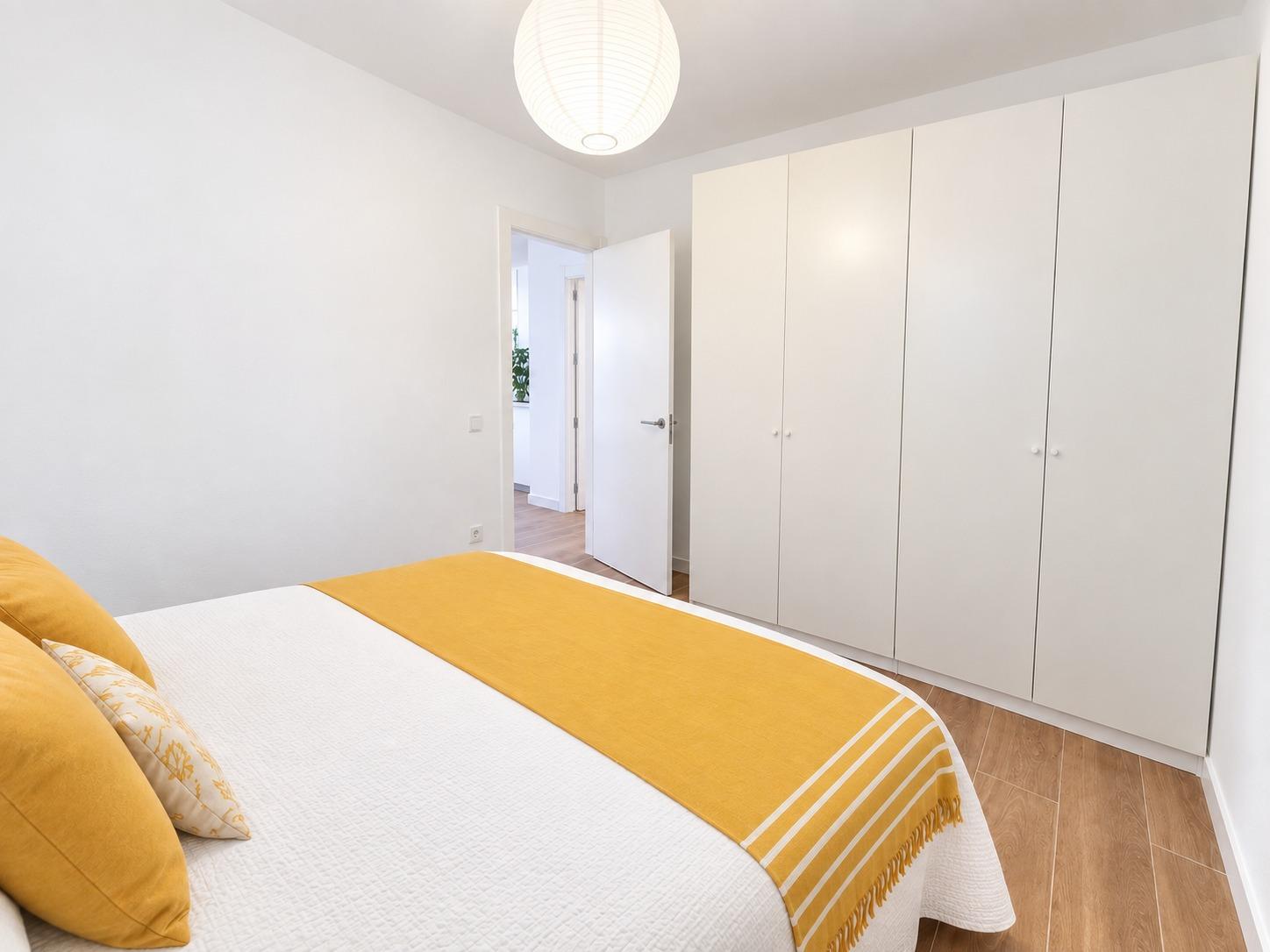 Piso en venta  en Madrid zona Vallecas reformado nuevo 2 habitaciones  baño y salon comedor