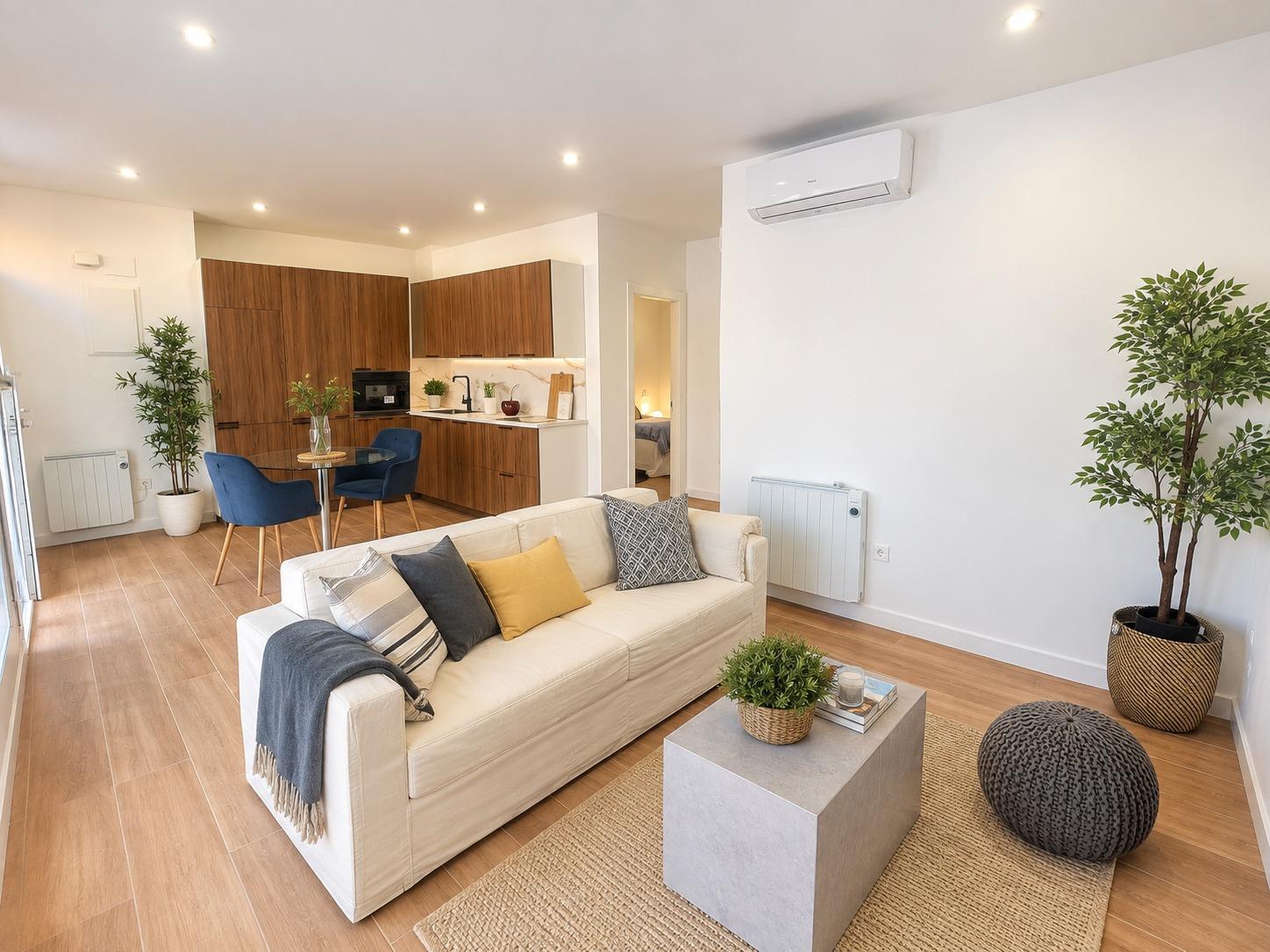 Piso en venta  en Madrid zona Vallecas reformado nuevo 2 habitaciones  baño y salon comedor