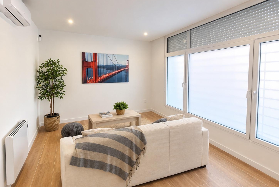 Piso en venta  en Madrid zona Vallecas reformado nuevo 2 habitaciones  baño y salon comedor